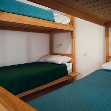 Hostal Eco-ostello Di *